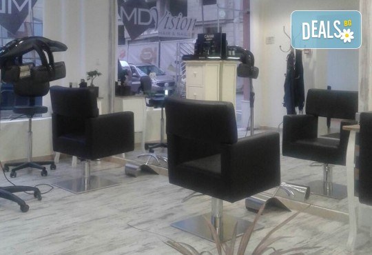 Медицинско почистване на лице, кислороден пилинг, терапия за контрол на порите и маска в салон за красота Алма Морел - Снимка 12