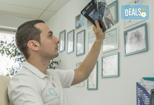 Красива усмивка! Почистване на зъбен камък с ултразвуков скалер в дентален кабинет д-р Чорбаджаков - жк Дружба - Снимка 4