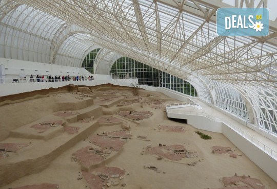 Екскурзия за Цветница до Сърбия! 1 нощувка със закуска в Голубац, транспорт и посещение на комплекс-музей Лепенски вир и манастира Буково! - Снимка 4