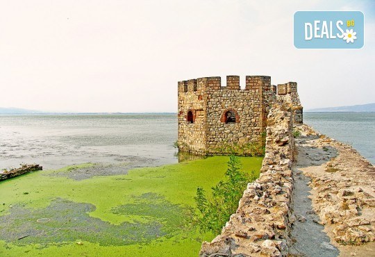 Екскурзия за Цветница до Сърбия! 1 нощувка със закуска в Голубац, транспорт и посещение на комплекс-музей Лепенски вир и манастира Буково! - Снимка 5