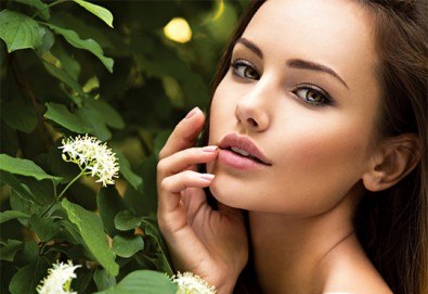 Почистване на лице и колагенова мезотерапия или антиакне терапия с био козметика на водещата немска фирма Dr. Spiller в козметично студио Beauty