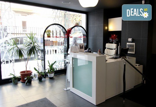 Неоперативен лифтинг с двугодишен ефект с HIFU на цяло лице или на цяло лице, шия и деколте в Студио за красота Juliet Marten - Снимка 4