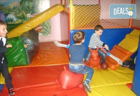 За празника на Вашето дете! Два часа детско парти за 8-15 деца с аниматор, меню и торта от Парти клуб Слънчо - Снимка 5