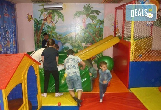 За празника на Вашето дете! Два часа детско парти за 8-15 деца с аниматор, меню и торта от Парти клуб Слънчо - Снимка 8