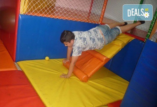 За празника на Вашето дете! Два часа детско парти за 8-15 деца с аниматор, меню и торта от Парти клуб Слънчо - Снимка 3