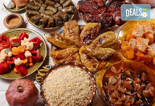 Празнична нощ със семейството! Седем степенно меню за Бъдни вечер + безплатна доставка в София от кулинарна работилница Деличи! - Снимка 1