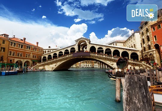 Самолетна екскурзия до Венеция със Z Tour на дата по избор до март 2019-та! 3 нощувки със закуски в хотел 2*, билет, летищни такси и трансфери! - Снимка 1
