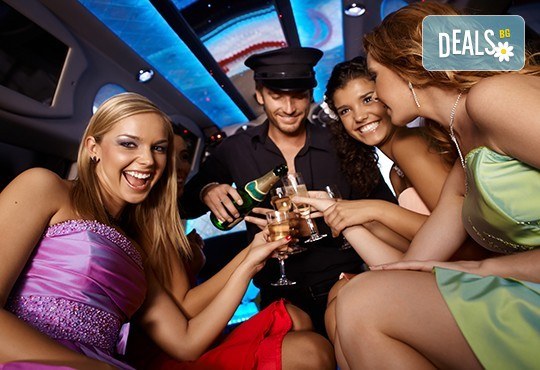 Еротичен танцьор или танцьорка в супер луксозна лимузина, безалкохолни напитки, бутилка марков алкохол по избор за Вашето парти! - Снимка 1