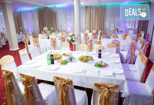 Last Minute! Нова година в Струмица, Македония! 2 нощувки със закуски и вечери в Hotel Emi 4*, празнична вечеря, транспорт и посещение на Мелник! - Снимка 5