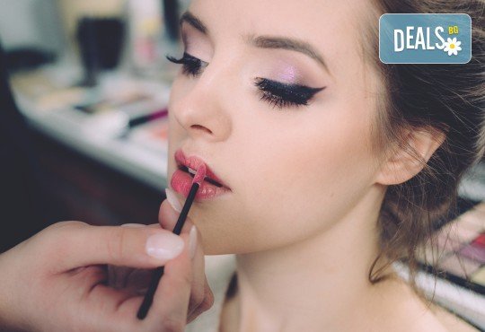 Изискана визия с дневен или вечерен грим със или без поставяне на мигли от Makeup by MM! - Снимка 4