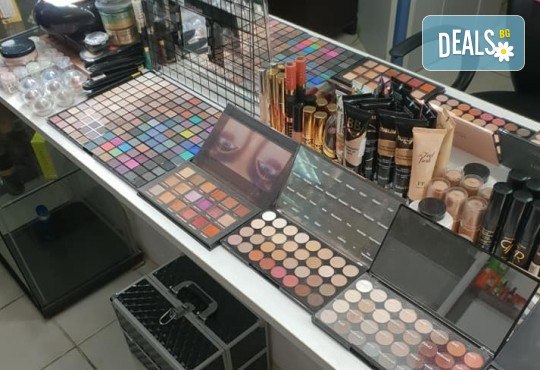 Изискана визия с дневен или вечерен грим със или без поставяне на мигли от Makeup by MM! - Снимка 6