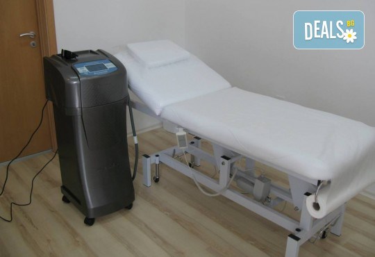 1 или 3 процедури IPL фотоепилация на цели крака или цели ръце и 2 зони по избор в салон Орхидея - Гео Милев! - Снимка 3