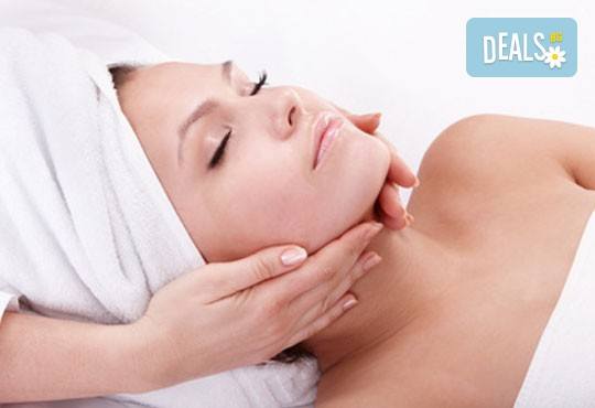 Сияйна и здрава кожа с дълбоко почистване на лице в 9 стъпки с лазер и козметичен масаж от Victoria Sonten! - Снимка 1