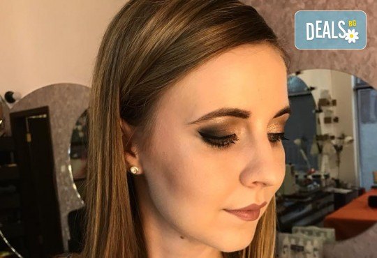Професионален грим за сватби, официални събития и специални поводи с козметика на MAC, NYX, Inglot и др. от гримьор Елица Толева в Benefit Hair Studio by Tatiana! - Снимка 8