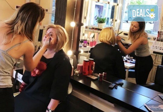 Професионален грим за сватби, официални събития и специални поводи с козметика на MAC, NYX, Inglot и др. от гримьор Елица Толева в Benefit Hair Studio by Tatiana! - Снимка 13