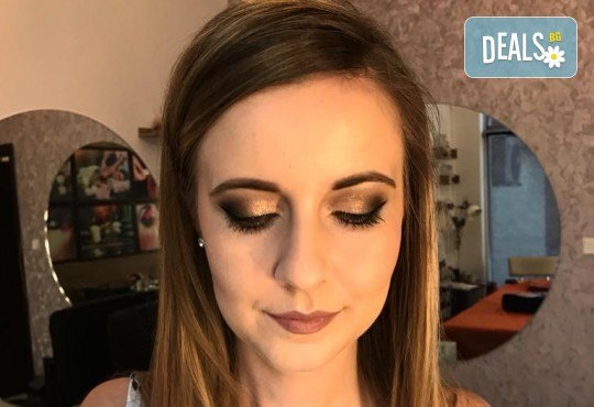 Професионален грим за сватби, официални събития и специални поводи с козметика на MAC, NYX, Inglot и др. от гримьор Елица Толева в Benefit Hair Studio by Tatiana! - Снимка 9