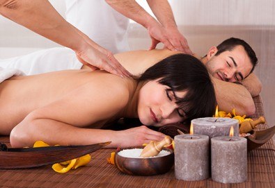 Здраве и СПА! Синхронен масаж за двама, маска за очи, билкови масла, ароматен чай + сауна в SPA център Senses Massage & Recreation!