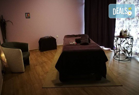 80-минутна СПА терапия! Кралски масаж на цяло тяло, парафинова маска на ръце, масаж на глава и лице в Масажно студио Адонай Елохай! - Снимка 4