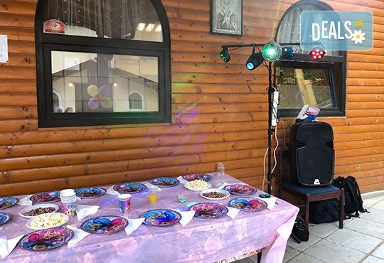 DJ - aниматор и озвучаване за детски Рожден или Имен ден, за 120 мин., на избрано от Вас място! Пакети с озвучавне, диско ефекти, сапунени балони - Снимка 3
