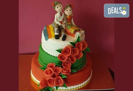 Голяма 3D Торта на традициите за почитателите на българския фолклор, 25 парчета от Сладкарница Джорджо Джани - Снимка 1