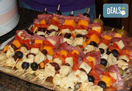 90 броя тарталети, коктейлни шишчета и хапки с прошуто, сирена и чоризо от My Style Event! - Снимка 2