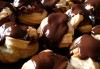 Сладки мечти! 50 еклера с баварски крем, тунквани в млечен шоколад от Muffin House! - thumb 4