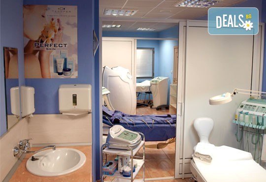 Медицински микронидълинг на лице с колаген, хиалуронова киселина или ботокс ефект с DERMA PEN + бонус: ампула с ДНК комплекс за силна регенерация и Бонус: ампула с ДНК комплекс за силна регенерация от Центрове Енигма! - Снимка 9