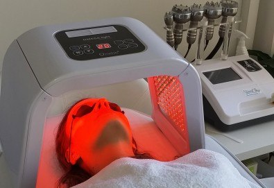 Избавете се от акнето и разширените пори с фотодинамична (LED) терапия за лице в La Jolie Beauty Studio!