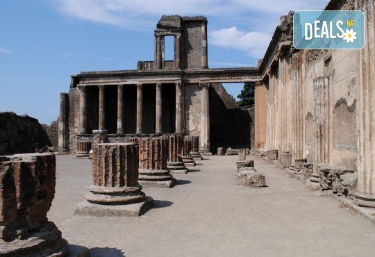 Приказка в Южна Италия! Ранни записвания за екскурзия през септември до Неапол, Помпей и Алберобелло - 5 нощувки с 3 закуски и вечери, транспорт, круиз по Амалфийското крайбрежие и фериботни такси! - Снимка 13