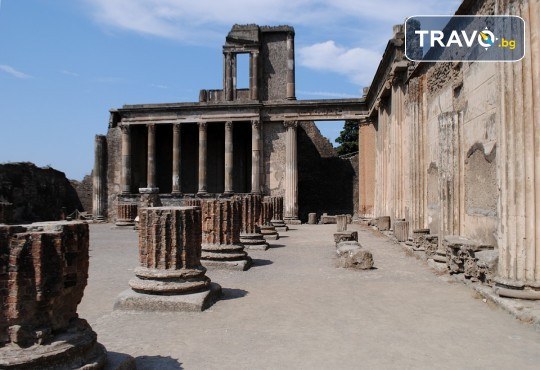 Приказка в Южна Италия! Ранни записвания за екскурзия през септември до Неапол, Помпей и Алберобелло - 5 нощувки с 3 закуски и вечери, транспорт, круиз по Амалфийското крайбрежие и фериботни такси! - Снимка 13