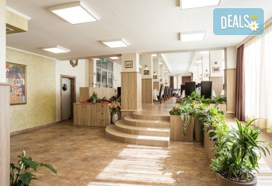 Куверт за двама за Свети Валентин в ресторант Грами със салата, предястие, основно ястие, десерт и комплимент: бутилка вино! - Снимка 8