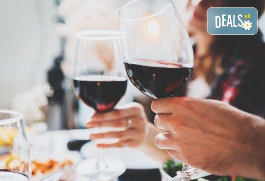 Куверт за Свети Валентин с богато меню, неограничено количество вино и жива музика в ресторант Бадемовата къща! - Снимка 3