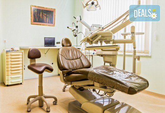 Цялостен преглед, почистване на зъбен камък и зъбна плака с ултразвук в дентална клиника Рай-Дент! - Снимка 5