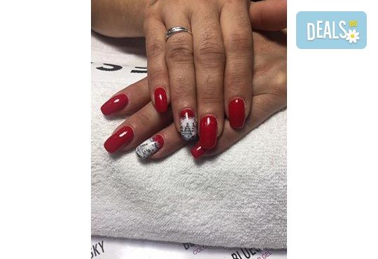 Дълготраен цвят! Маникюр с гел лак Bluesky в студио за красота Secret Vision! - Снимка 13