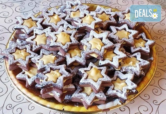 1 кг. големи какаови звезди с кремообразен лимонов шоколад или ягодово сладко от Сладкарница Джорджо Джани - Снимка 1