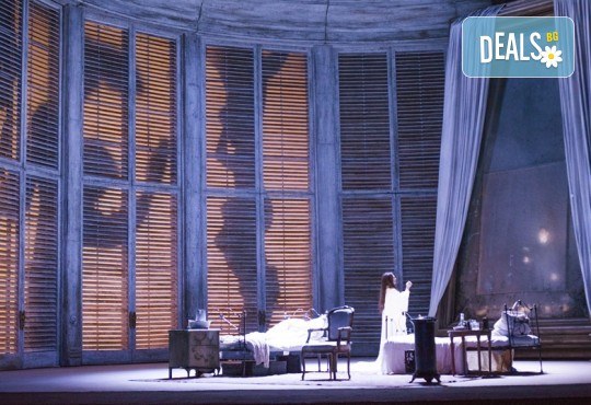 Кино Арена представя операта ТРАВИАТА, с участието на Пласидо Доминго, спектакъл на Кралската опера в Лондон - на 6, 9 и 10 март, в кината в страната - Снимка 7