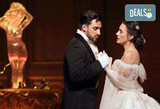 Кино Арена представя операта ТРАВИАТА, с участието на Пласидо Доминго, спектакъл на Кралската опера в Лондон - на 6, 9 и 10 март, в кината в страната - Снимка 2