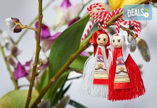 Поканете Баба Марта и зарадвайте децата с мартенички-гривнички, мартенски късметчета и весела игра-викторина с награди! - Снимка 2