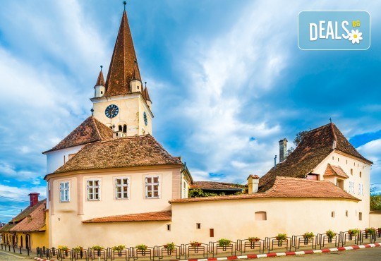 Екскурзия за Майските празници до Румъния! Три нощувки със закуски в хотел 3*, транспорт от Пловдив и програма в Сибиу и Сигишоара! - Снимка 4