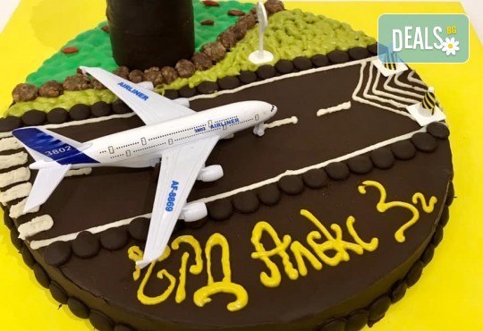 Красива и полезна тематична торта за Вашия малчуган! Сурова торта, без глутен и животински продукти, с вкус по избор, рисунка, весели фигурални декорации и надпис от Сладкишница Хенди Кенди! - Снимка 9