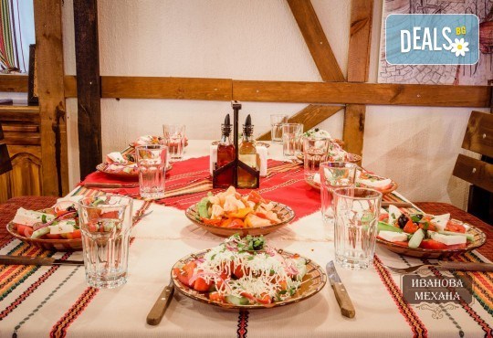 Платете 10 и хапнете за 20 лева традиционни български ястия по избор от цялото меню на Иванова Механа! - Снимка 10
