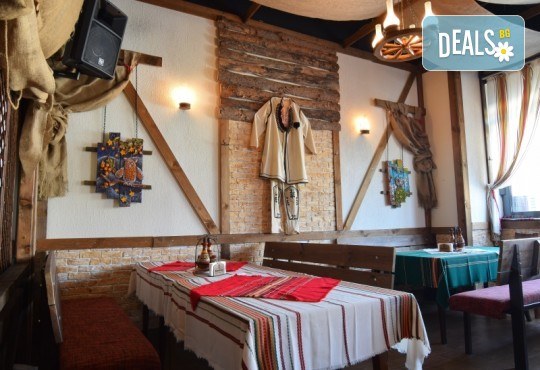 Платете 10 и хапнете за 20 лева традиционни български ястия по избор от цялото меню на Иванова Механа! - Снимка 3