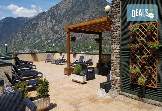 Ранни записвания за екскурзия до Андора през септември! 4 нощувки със закуски и вечери в Hotel Panorama 4*, самолетни билети и трансфери, индивидуална програма от Маджестик Турс! - Снимка 11