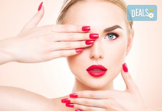 Красиви нокти! Изграждане на ноктопластика с гел SNB и маникюр с обикновен или гел лак в салон за красота Madonna! - Снимка 1