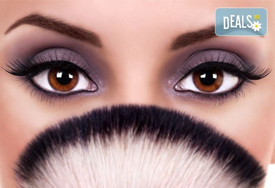 Перфектно оформени контури! 3D перманентен грим на вежди по метода микроблейдинг в NSB Beauty Center! - Снимка 3