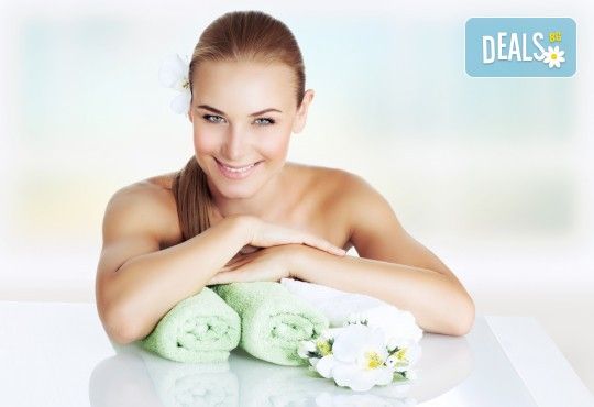 70-минутен антистрес масаж на цяло тяло, ходила, длани и глава в център Beauty and Relax, Варна! - Снимка 3