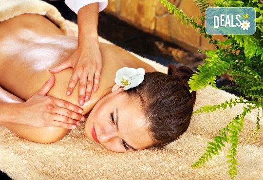 60-минутен възстановяващ масаж на цяло тяло с 3 вида масла и зонотерапия в Масажно студио Теньо Коев! - Снимка 1