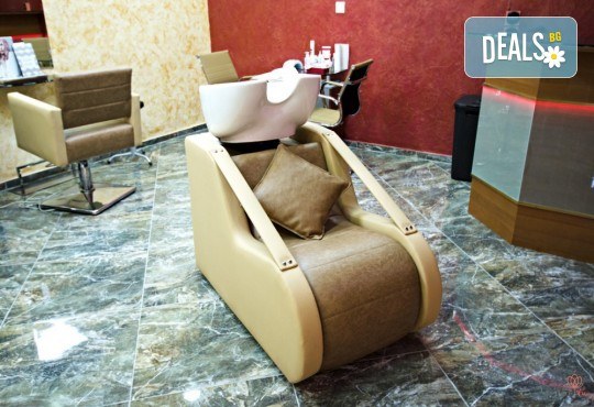 За перфектна визия! Подстригване, полиране с полировчик, арганова терапия и изсушаване в студио за красота Secret Vision! - Снимка 7