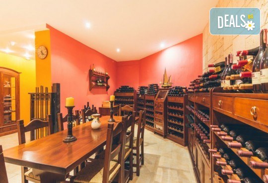 Посрещнете Великден в слънчева Гърция! 3 нощувки със закуски и вечери, Великденски обяд с жива музика, агнешко печено, напитки, транспорт и водач! - Снимка 10