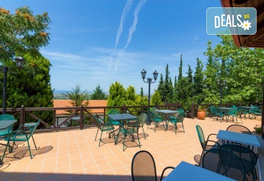 Посрещнете Великден в слънчева Гърция! 3 нощувки със закуски и вечери, Великденски обяд с жива музика, агнешко печено, напитки, транспорт и водач! - Снимка 11